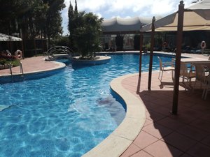 Piscina y playa