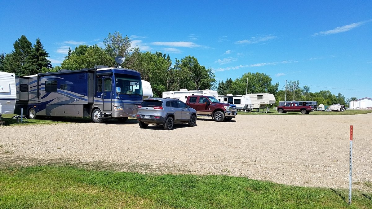 JAN'S RV PARK & LODGE - Campground Reviews (Leeds, ND)