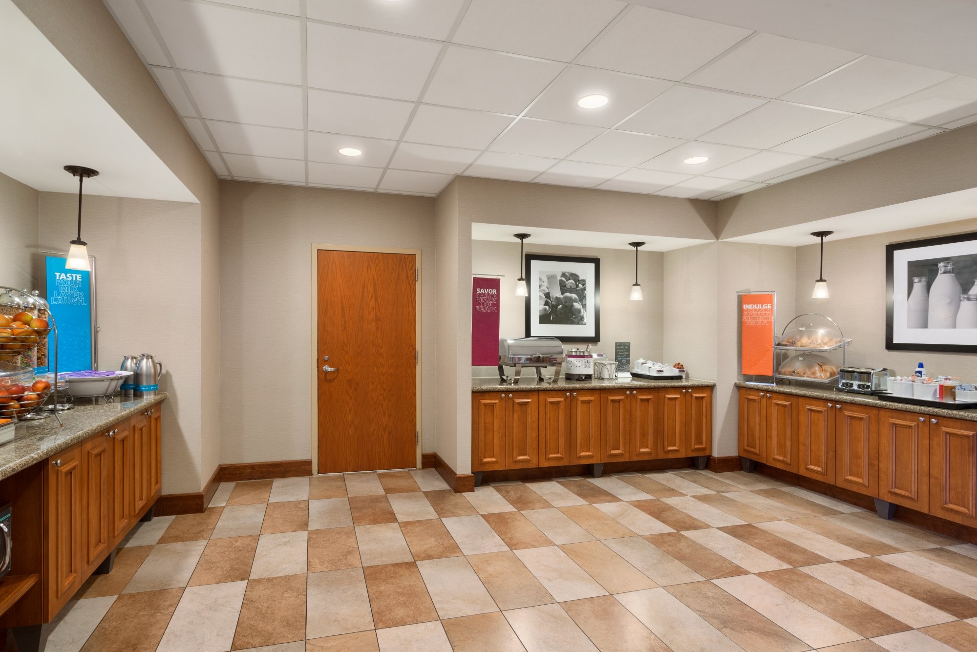Hotel photo 9 of Hampton Inn & Suites Williamsburg-Central.