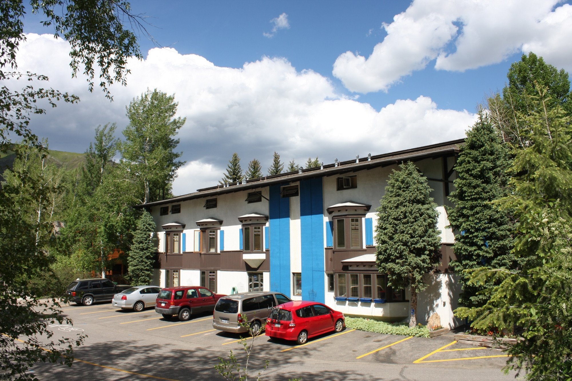 St Moritz Lodge by null