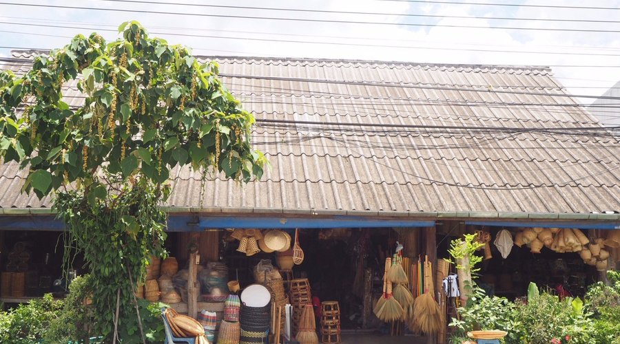 shop selling basketry for 3 generation.