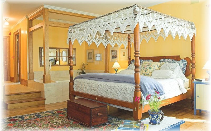 White Lace Inn Suite #17 with Fireplace and Jetted Whirlpool Bathtub, in our Hadley House