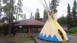 sunwapta falls rocky mountain lodge