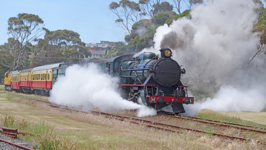 M4 Steam Locomotive departing Coles Beach