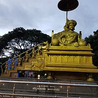 Grand statue of King