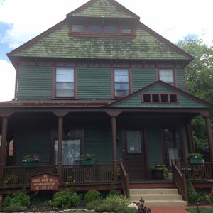 Harney House Inn