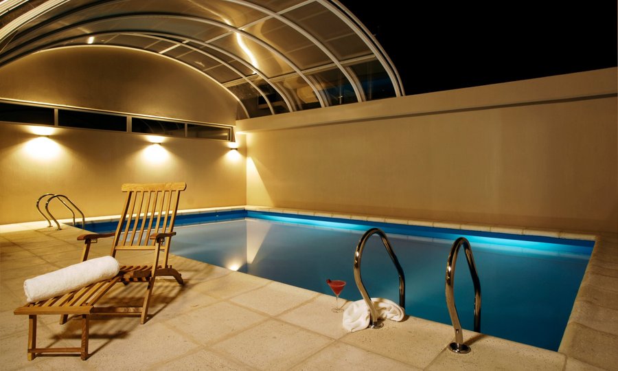 Piscina climatizada cubierta