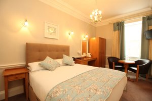 Room & Suite