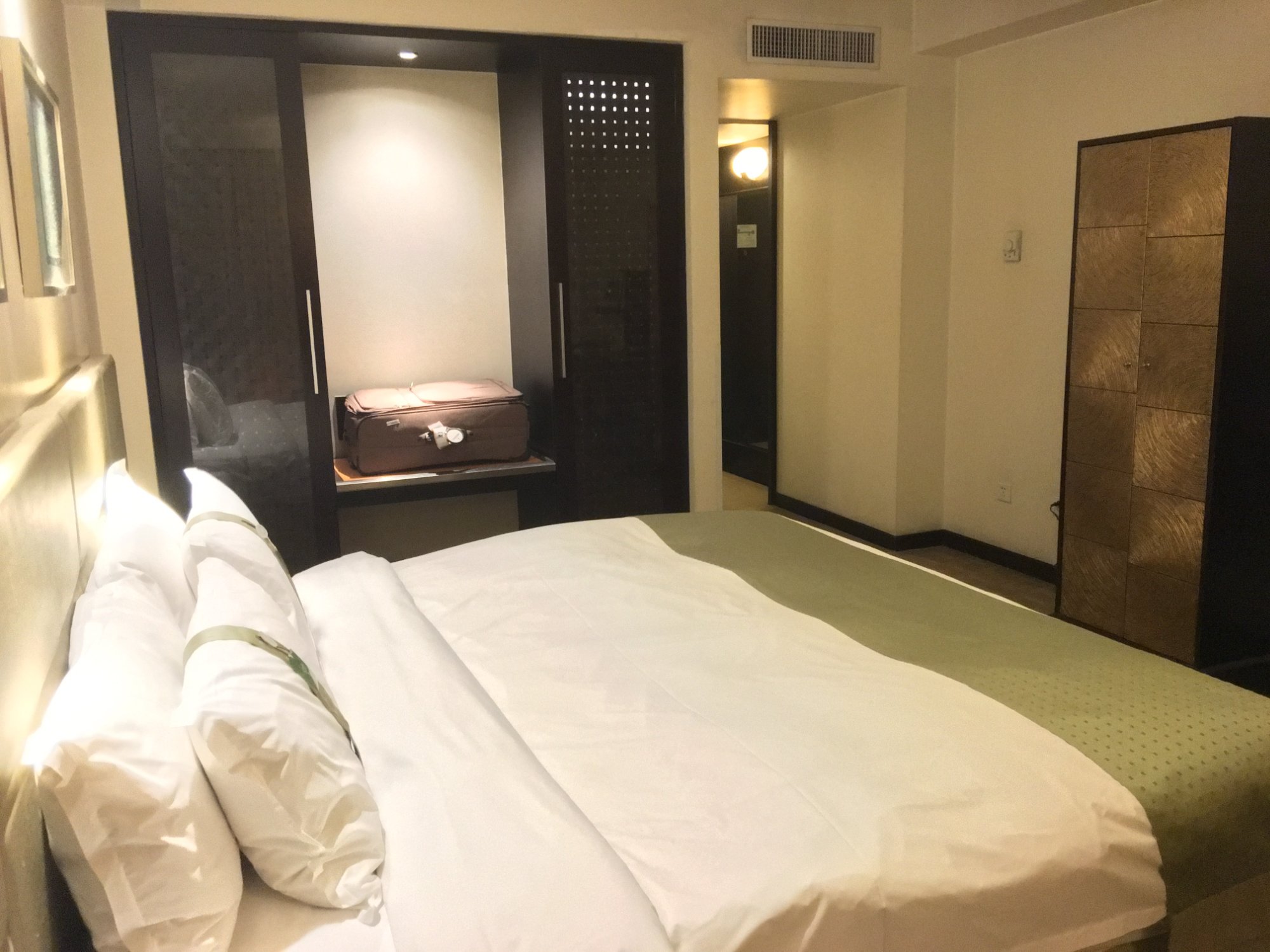 Hotel photo 5 of Holiday Inn Central Plaza.