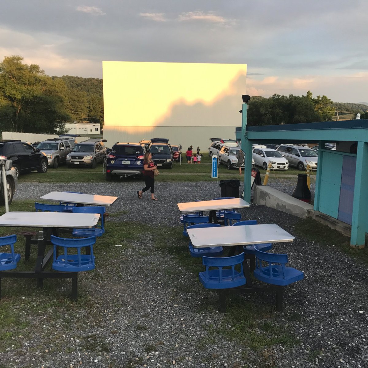 HULL'S DRIVEIN (2024) All You Need to Know BEFORE You Go (with Photos