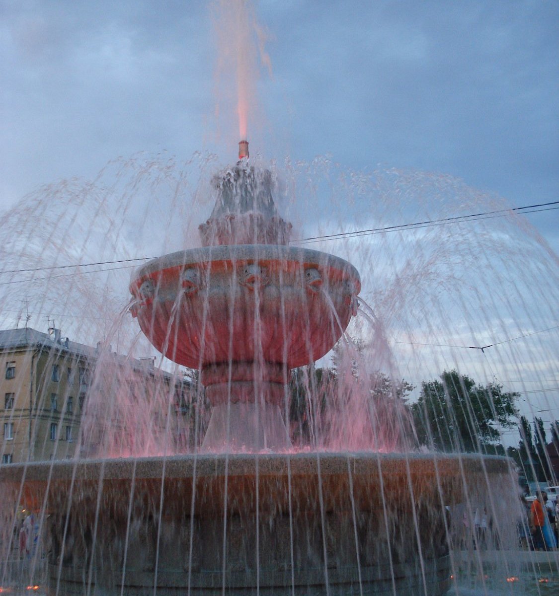 Фонтан на площади Франценюка в Липецке