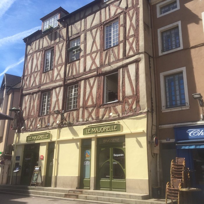 Adult Guide in Chalon-sur-Saône