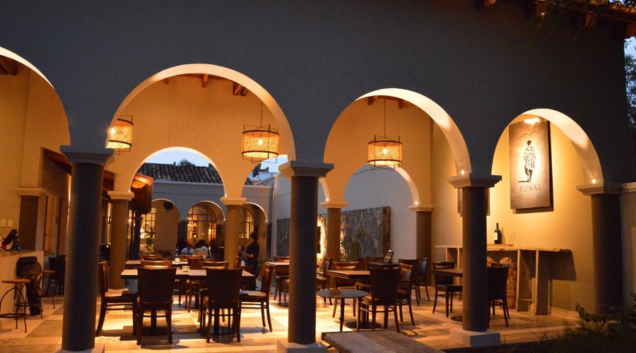 Eat outdoors in our Quincha
