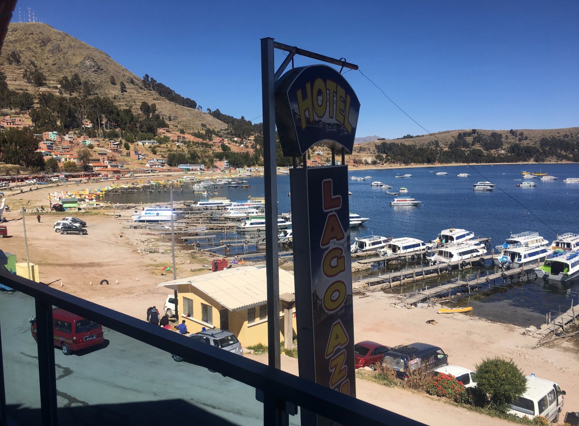 Hotel Lago Azul by null