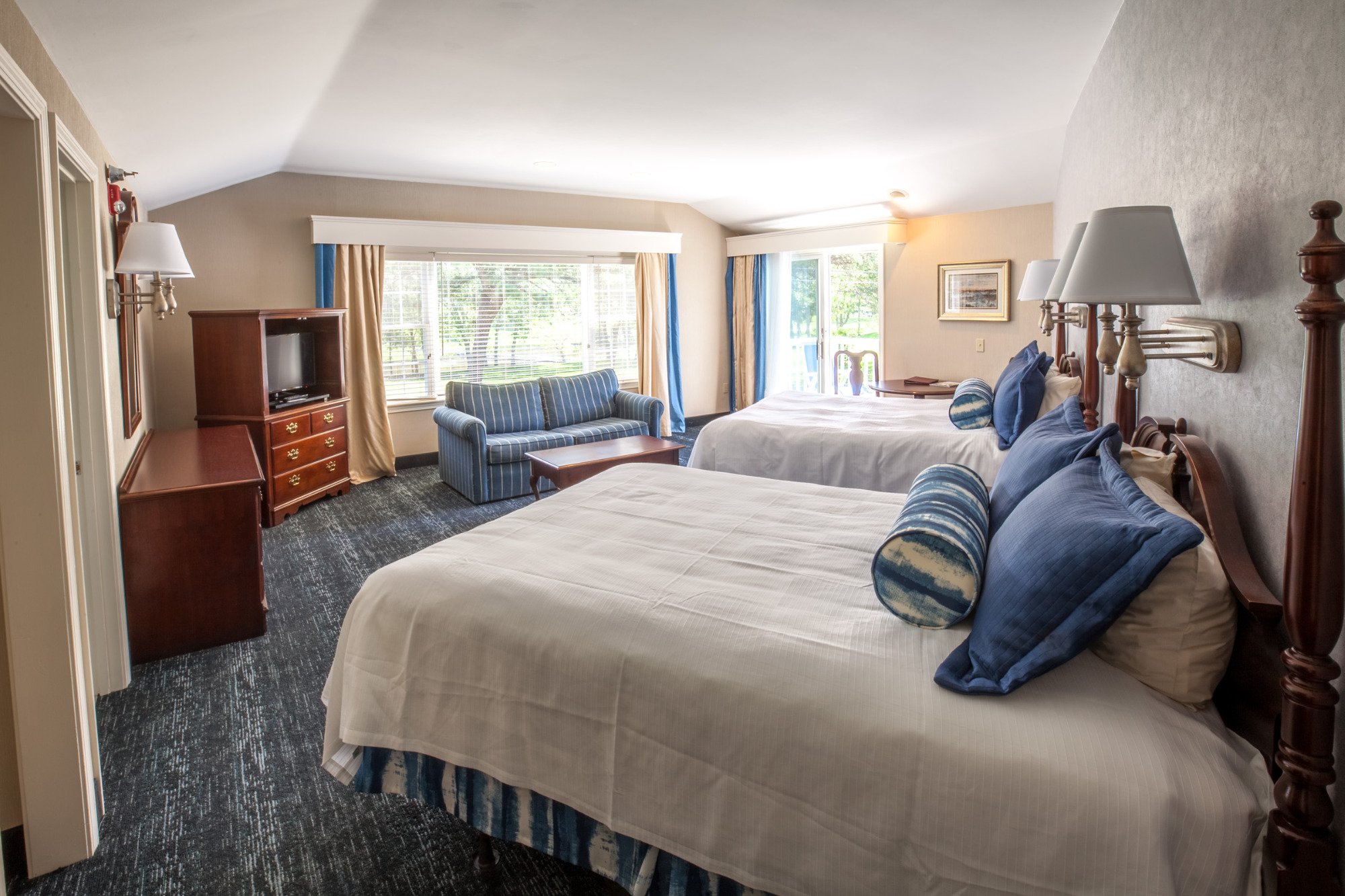 BLUE ROCK RESORT: 2022 Prices & Reviews (South Yarmouth, Cape Cod, MA ...