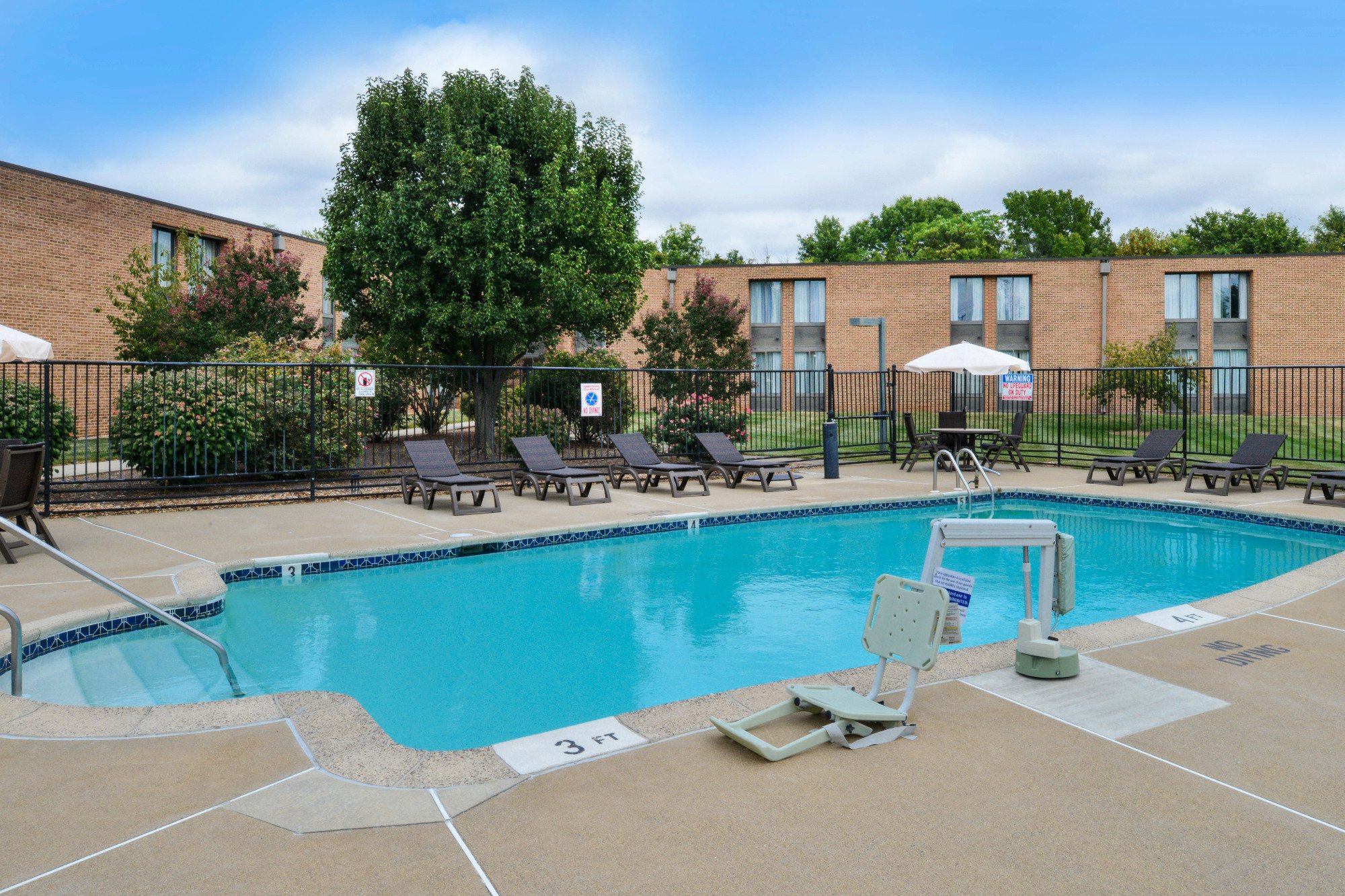 Hotel photo 8 of Best Western Leesburg Hotel & Conference Center.