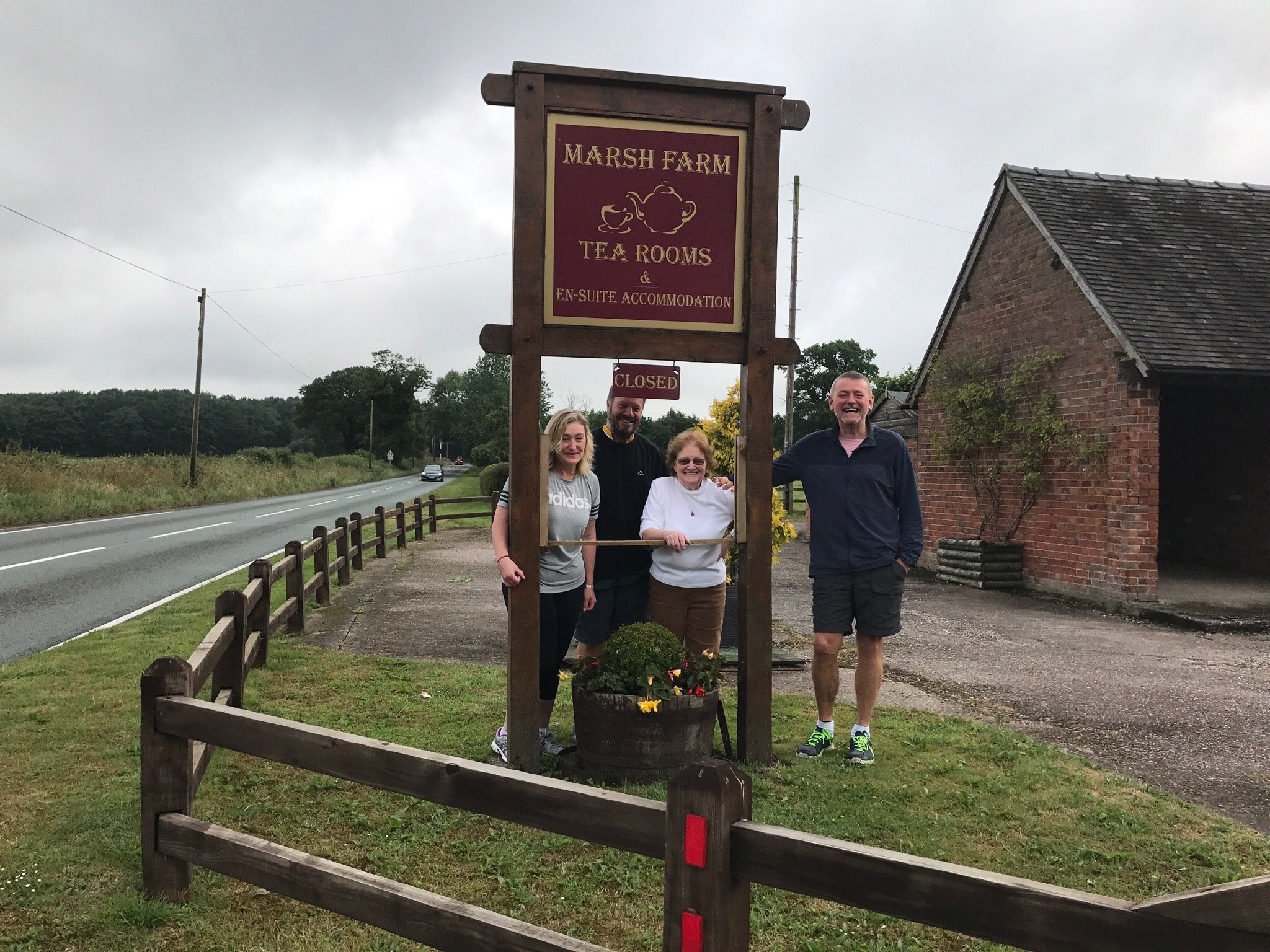 MARSH FARM BED & BREAKFAST & TEA ROOM (Abbots Bromley, Inglaterra ...