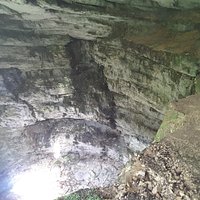 Ingresso alla caverna