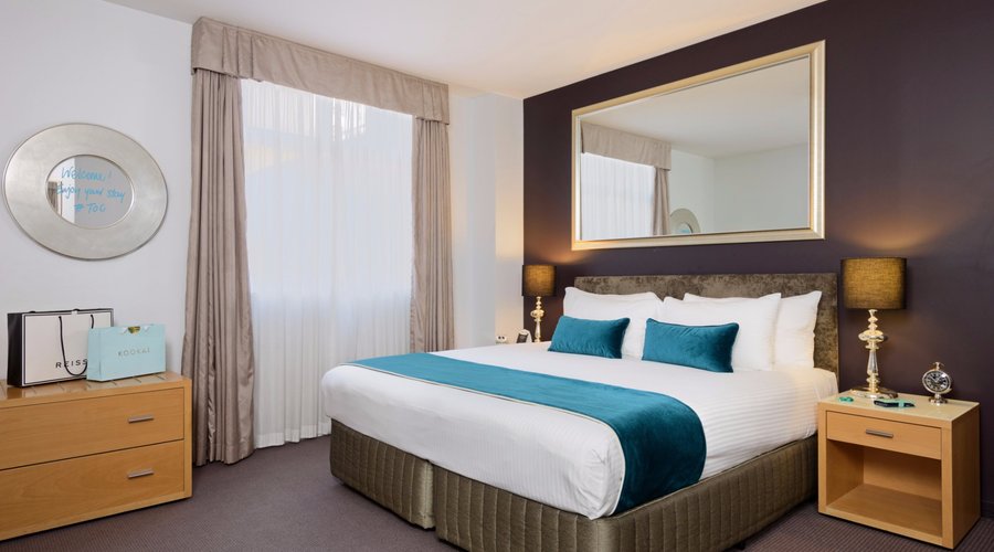 Heritage One Bedroom Apartment with King or 2 Single beds.