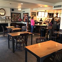 Starbuck's Victor/Eastview interior