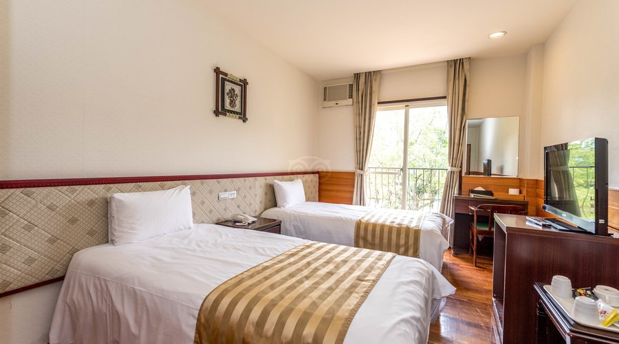 The Villa Honeymoon Suite at the Crystal Resort