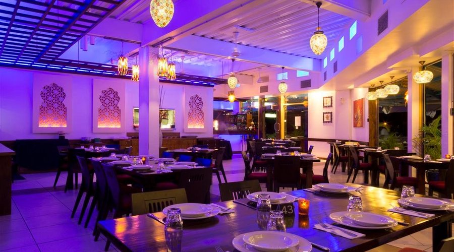Dinner Indigo - Inside