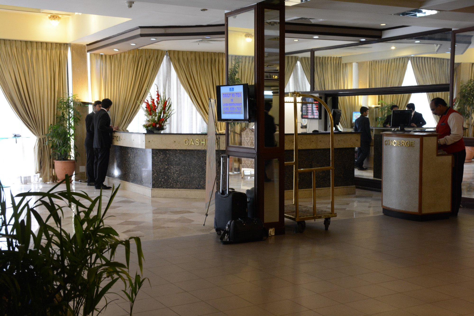 Hotel photo 17 of Islamabad Hotel.