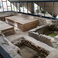 six rooms and mosaics