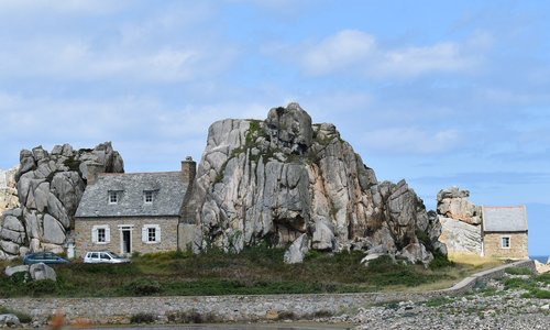 Plousegrant, Castel Mouir.
