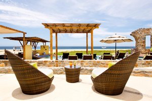Pool & Beach