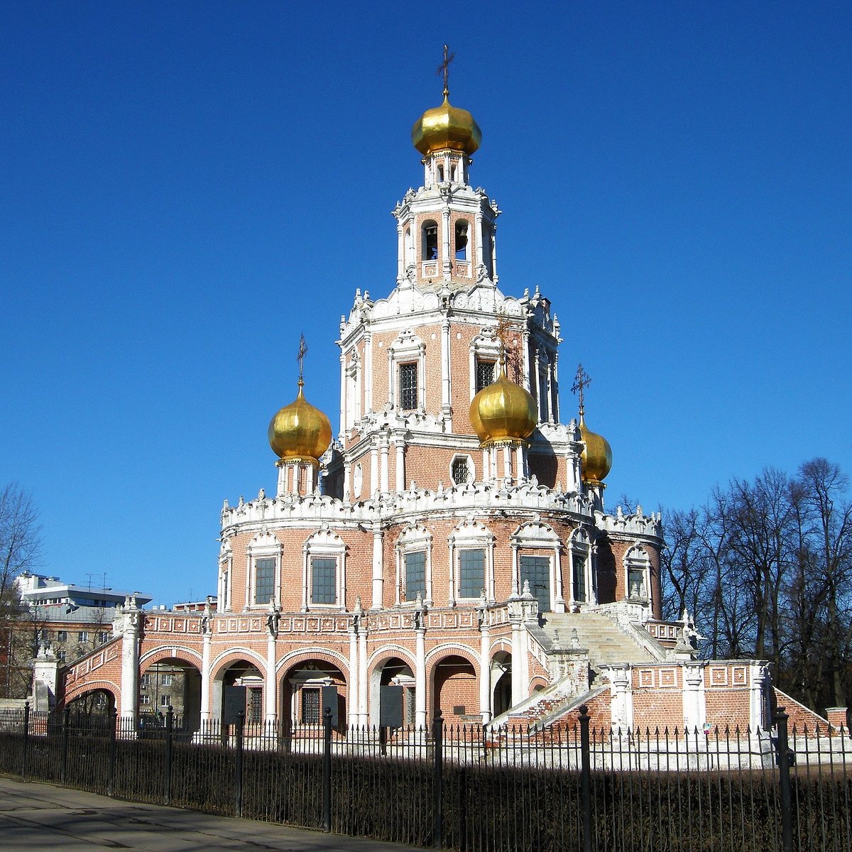 Храм покрова в филях архитектор. Храм в Филях нарышкинское Барокко. Церковь Покрова Пресвятой Богородицы в Филях, Москва. Храм храм Покрова в Филях Москва. Московская Церковь Покрова в Филях 17 век.