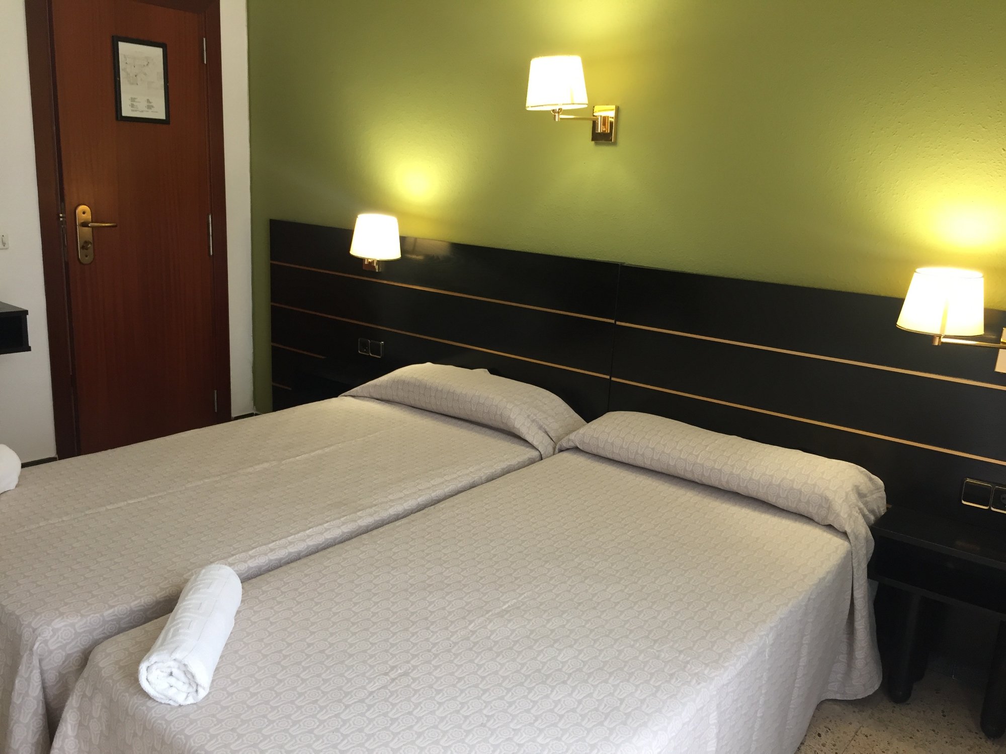 Hotel Proa-Astor by null