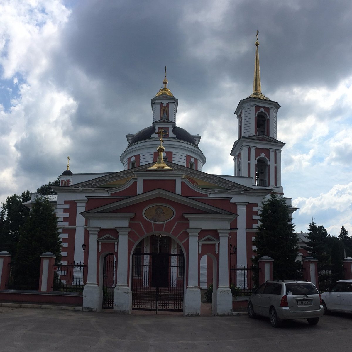 Церковь преподобного Сергия Радонежского д.Алмазово. Д Алмазово Щелковский район. Горка Алмазово. Алмазово отель.