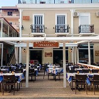 Piazza Restaurant 2017
