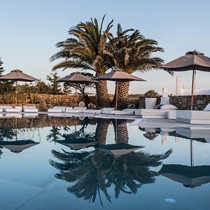Ostraco Hotel & Suites in Mykonos, image may contain: Resort, Hotel, Pool, Swimming Pool