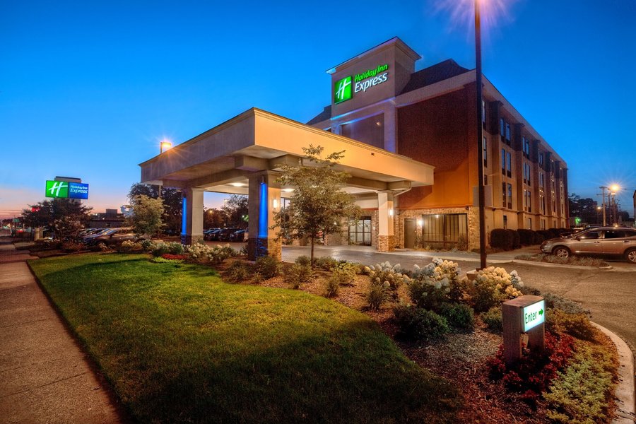 HOLIDAY INN EXPRESS MEDICAL CENTER MIDTOWN 88 (̶1̶1̶2̶) Updated