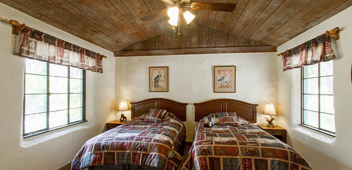 Lazy Y Guest Ranch, Barns 58044, Warner Springs, United States of