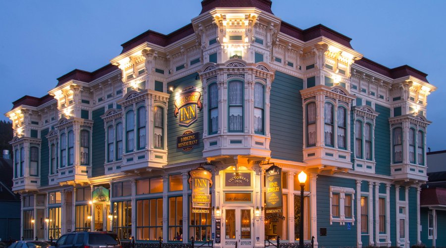 Victorian Inn was crafted from local California Redwood. Romantic elegance and modern comfort ab