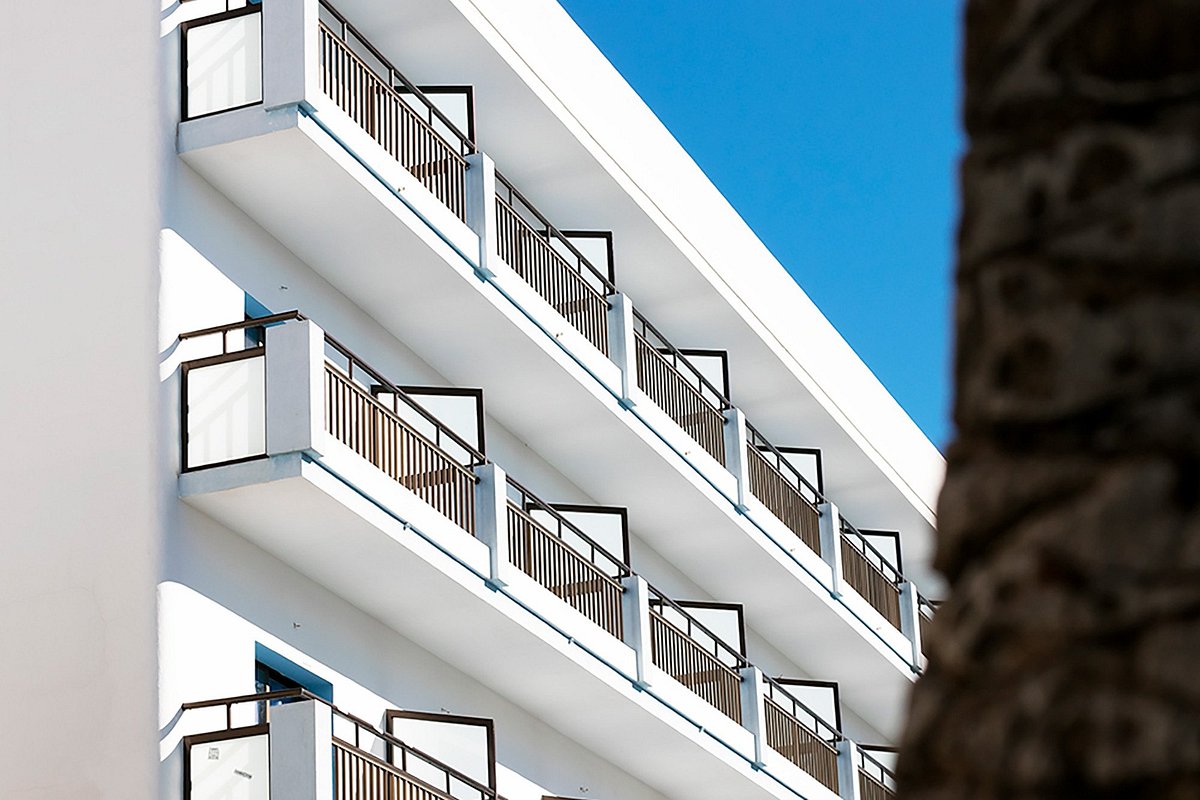 The Blue Apartments by Ibiza Feeling, hotel in Sant Antoni de Portmany