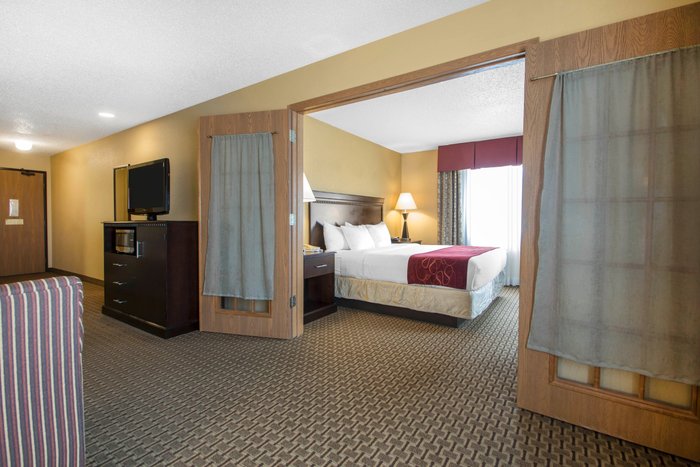 COMFORT SUITES WISCONSIN DELLS AREA - Prices &amp; Hotel Reviews (Portage)
