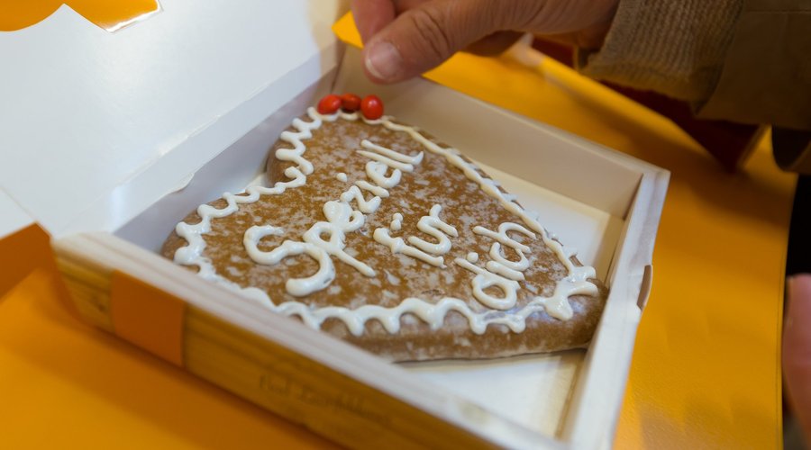 Lebkuchenherz verzieren