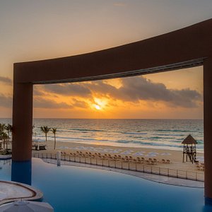 Beach Palace All Inclusive, hotel in Cancun