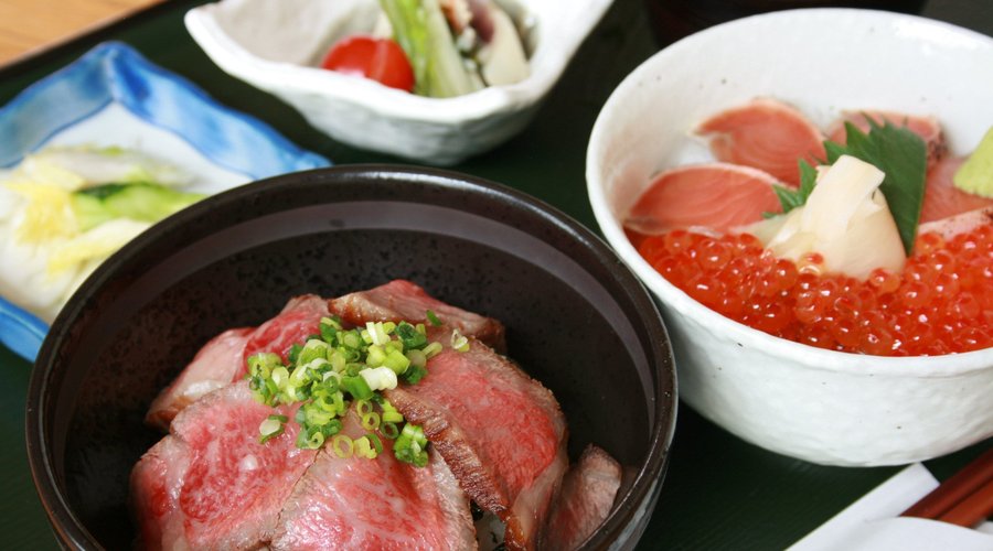 村上牛炙り丼・鮭親子丼セット