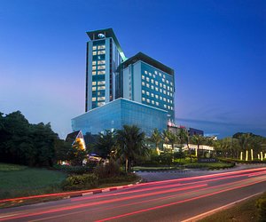 Best Western Premier Panbil in Batam, image may contain: City, Office Building, Hotel, Urban