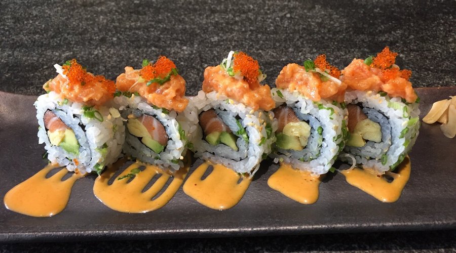 Great soft shell crab roll. Spicy salmon roll fantastic.