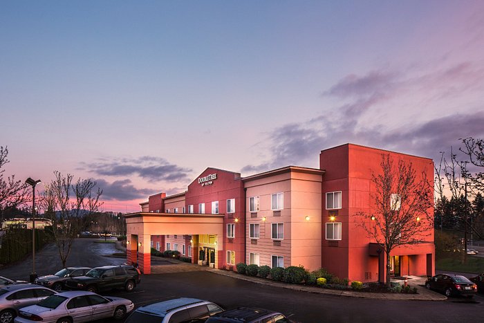 DOUBLETREE BY HILTON PORTLAND - BEAVERTON (Бивертон) - отзывы, фото и