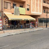 Son Curt exterior