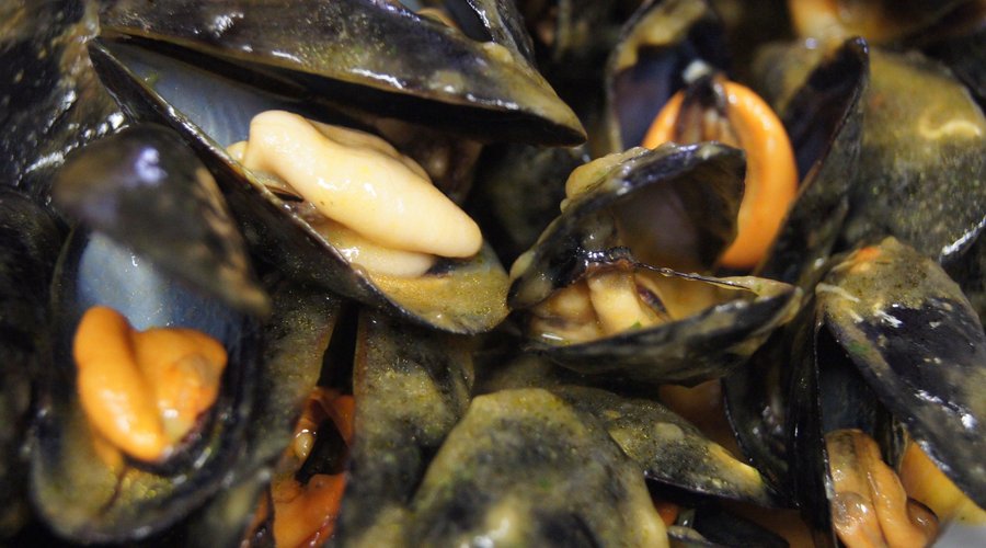mejillones de menorca con salsa marinera