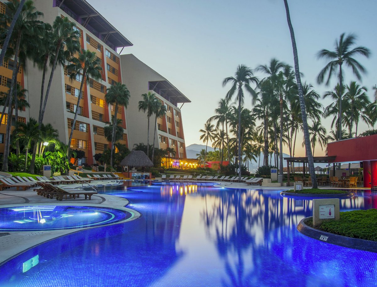 Club Regina Puerto Vallarta Pool Pictures & Reviews - Tripadvisor