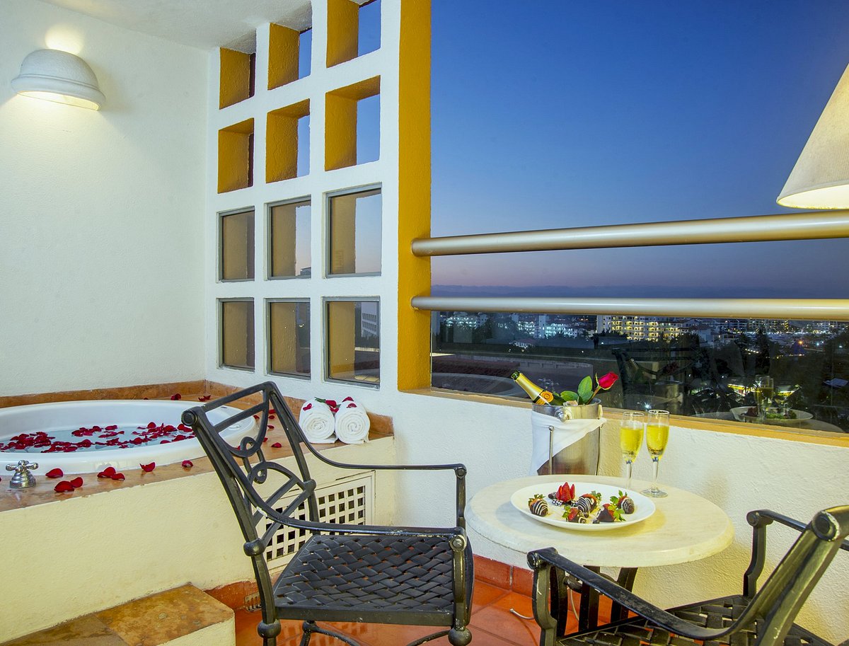 Club Regina Puerto Vallarta Rooms: Pictures & Reviews - Tripadvisor